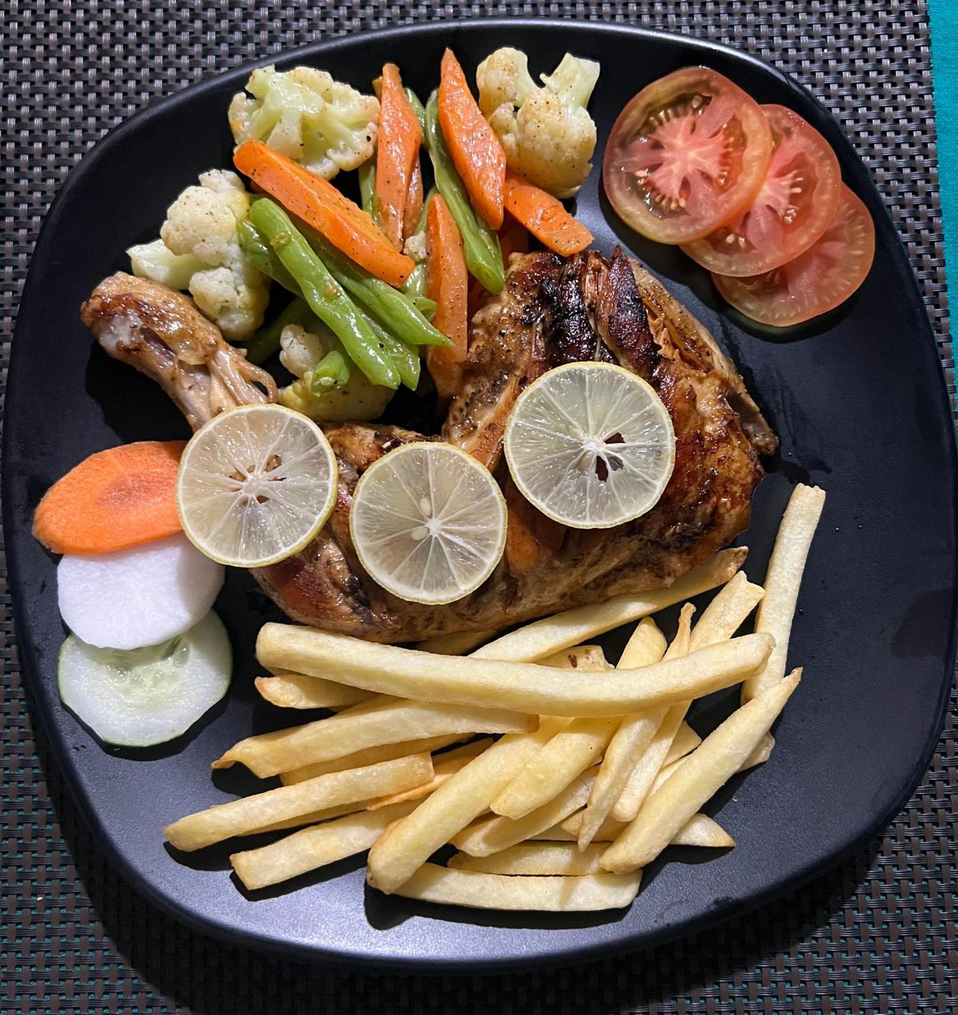 Hotel Tharu Garden And Beer Bar チトワン エクステリア 写真